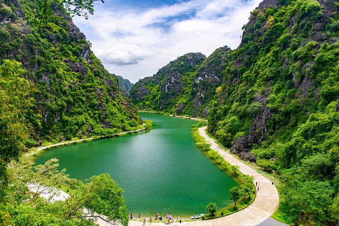 Hoa Lu - Tam Coc Tour 01 Day