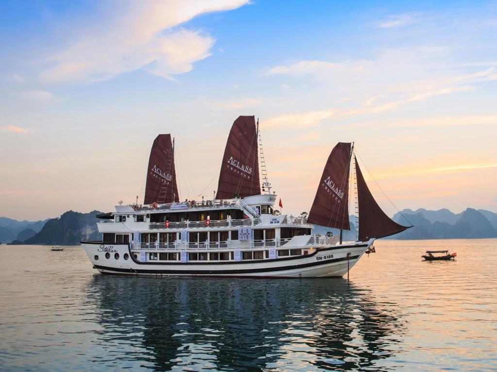 DU THUYỀN ACLASS STELLAR CRUISE